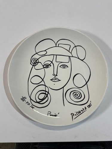 Signed picasso plate portrait - signed, "portrait